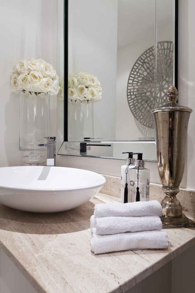 Sophie Gass - Luxury Nails - Gentlemans Butler