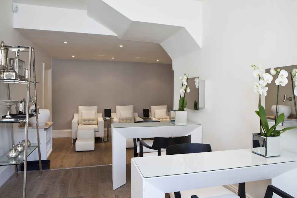 Sophie Gass Luxury Nails - www.gentlemansbutler.com