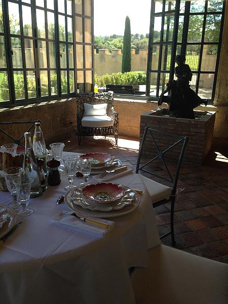 La Villa Baulieu, a palace in Provence to love - Perfect venue for lunch