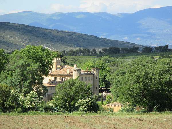 La Villa Baulieu a palace in Provence to love -View from afar.
