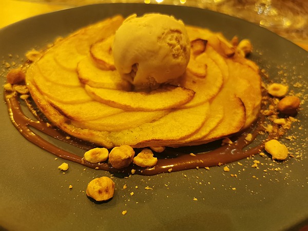 Le Montagnard Restaurant..... Mouse will always find a time for pudding