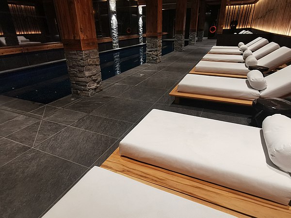 M Lodge & Spa - Time to enjoy the pool and chillax