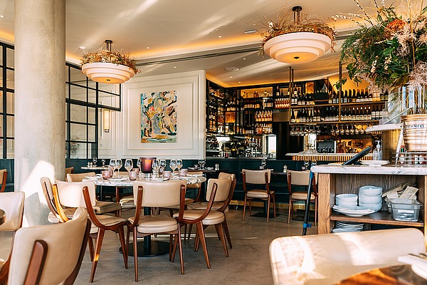 Sam's Riverside - Upmarket restaurant in Hammersmith, London